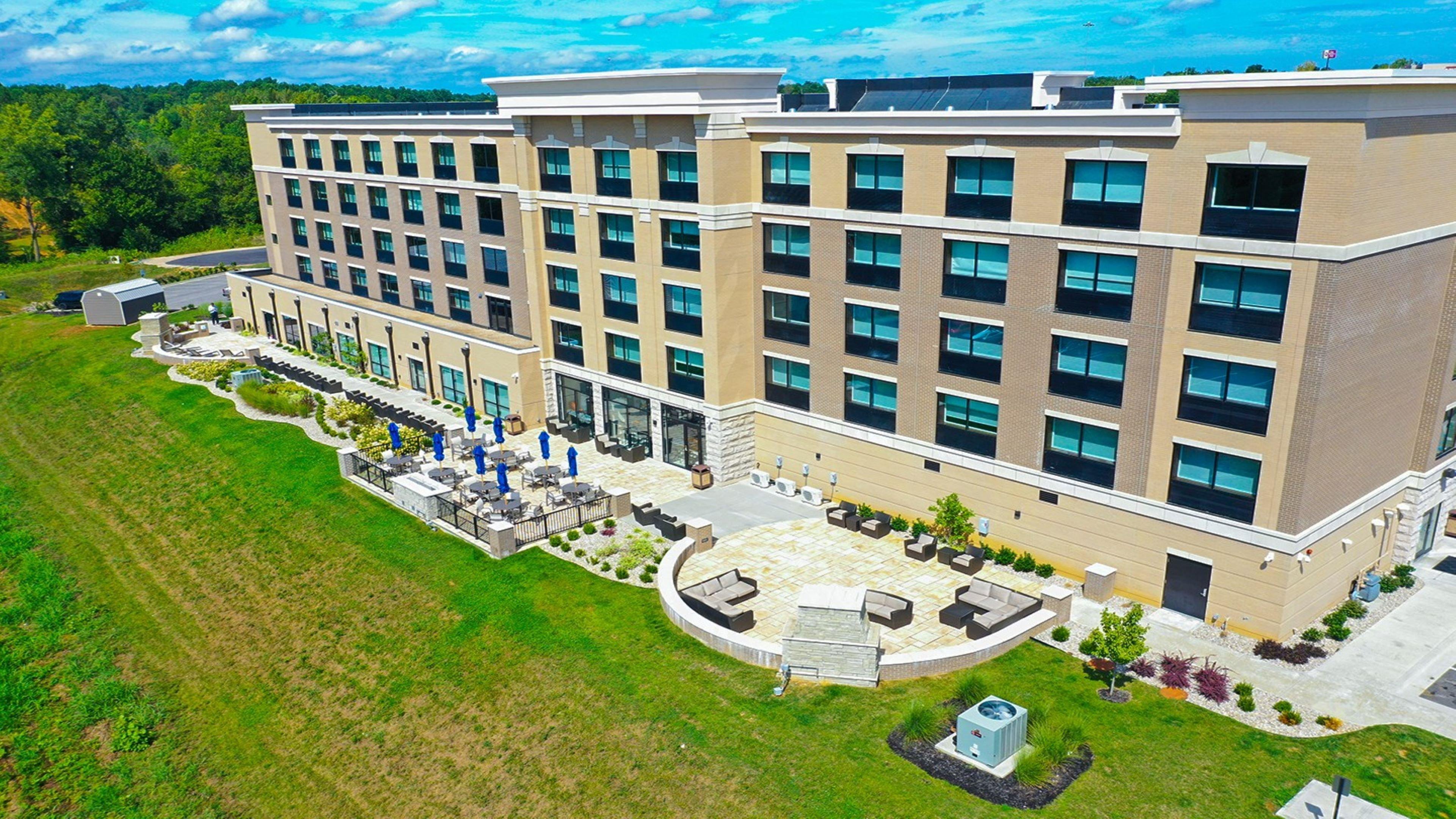 Holiday Inn Express & Suites - Elizabethtown North By Ihg Exterior photo